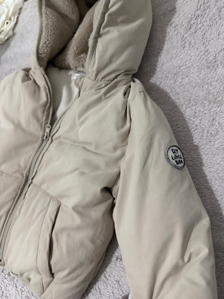 Kapüşonlu Erkek Çocuk Bej Kürklü Mont - Görsel 4