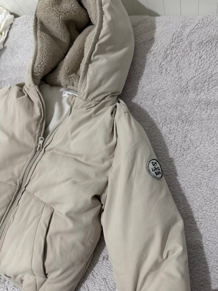 Kapüşonlu Erkek Çocuk Bej Kürklü Mont - Görsel 3