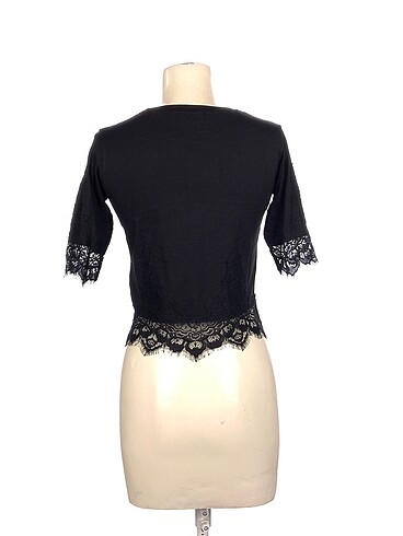 34 Beden Topshop T-shirt %70 İndirimli.