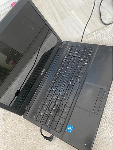 Asus dizüstü bilgisayar