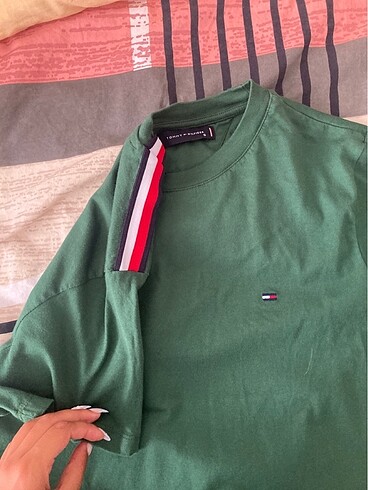 s Beden tommy hilfiger tshirt