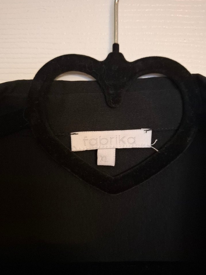 Siyah Düğmeli Kadın Gömlek omuzlar tül beden L uyumlu - Görsel 2