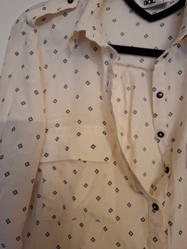 Düğmeli Krem  Pamuklu Kadın Gömlek - Görsel 4