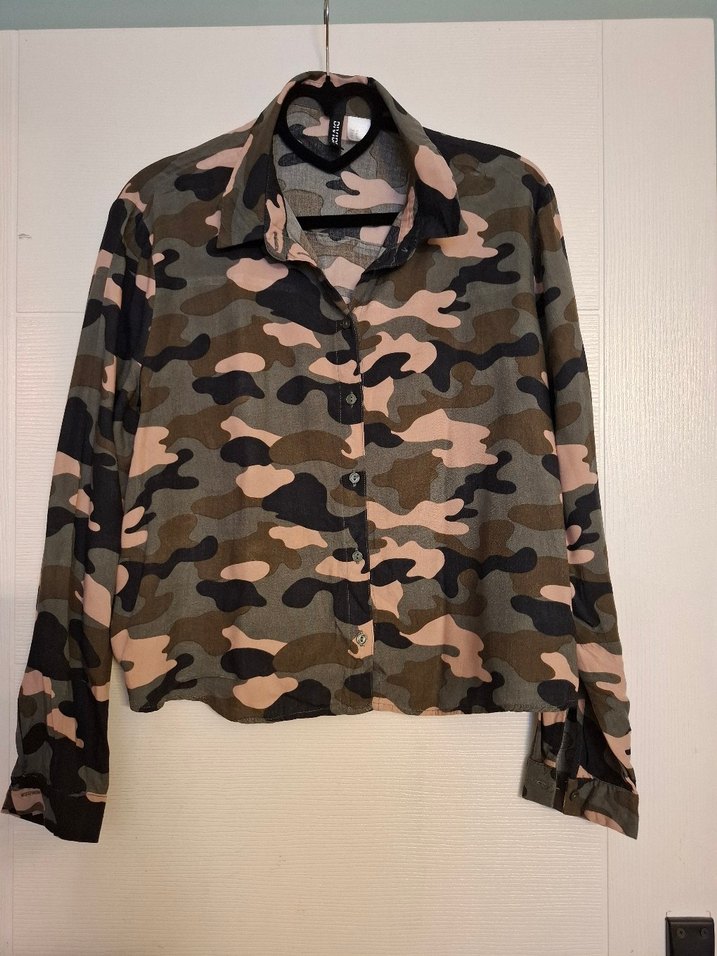 Kadın Kamuflaj Desenli Düğmeli Gömlek crop - Görsel 3