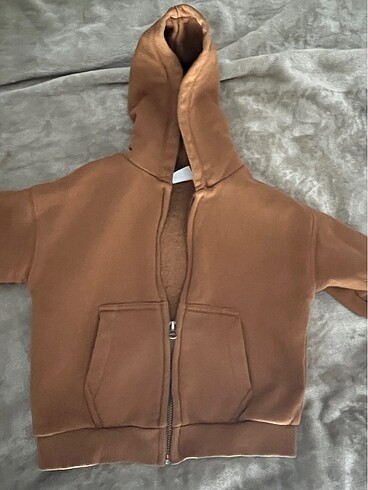 Kapüşonlu camel rengi sweet hırka