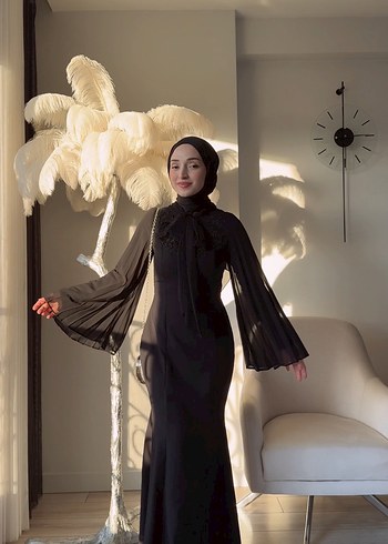 Trendyol & Milla Uzun Kollu Siyah Drapeli Gotik Elbise