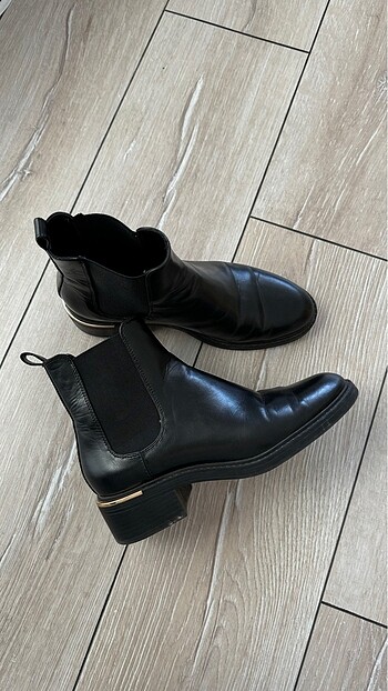 Zara bot
