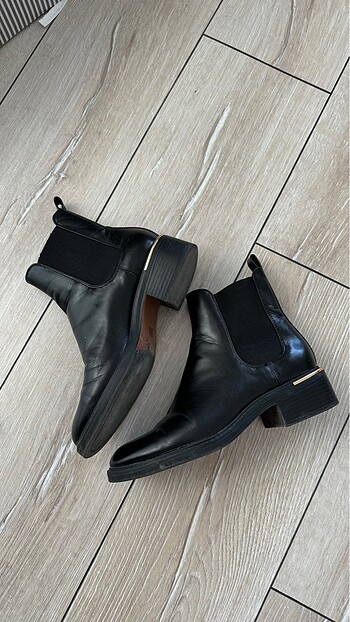 37 Beden Zara bot