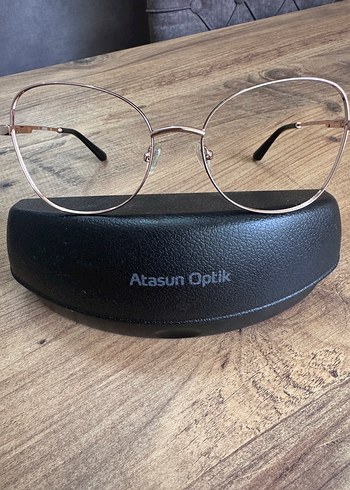 Guess Metal Çerçeveli optik gözlük çerçevesi
