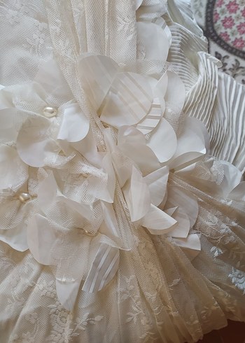 İşlemeli krem Yatak Örtüsü - Görsel 2