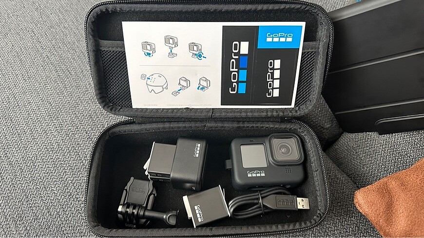 GoPro Hero 11 Black + GoPro Enduro 2?li Şarj Cihazı ve Batarya