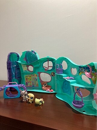 LPS PLAYFUL PAWS DAYCARE HOUSE ( miniş evi)