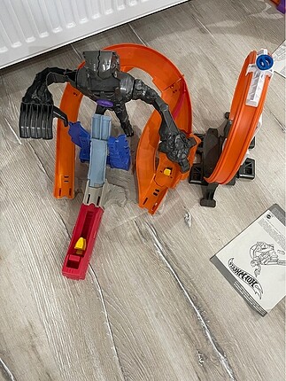 HotWheels Robot Yarış Seti