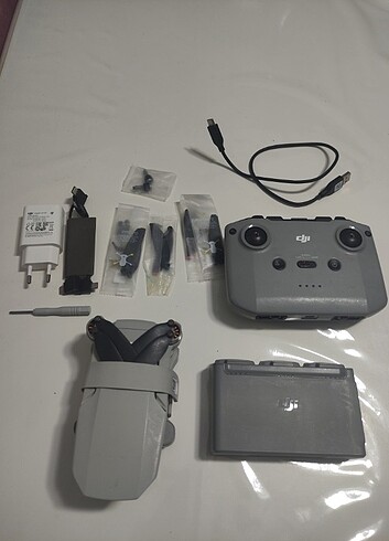 DJI Mini 2 Fly More Combo Drone