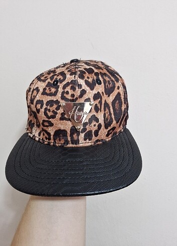 Hater marka leoparlı cap (şapka)