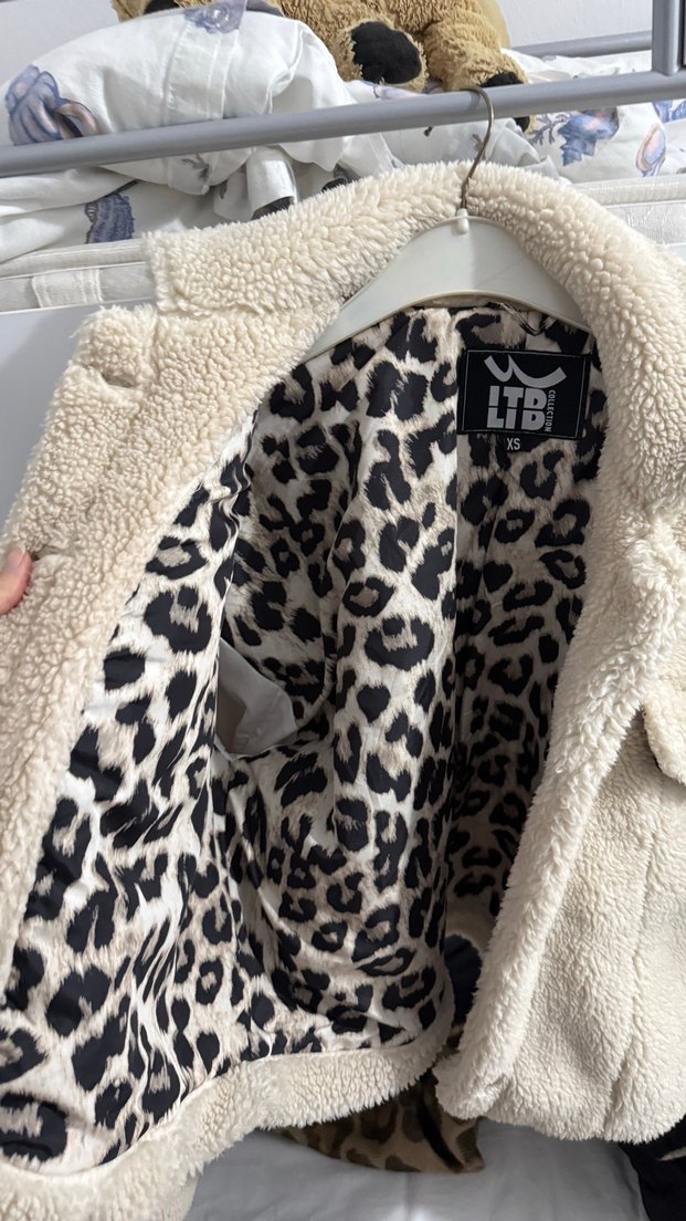 içi Leopar Desenli Bej Peluş Ceket LTB - Görsel 2