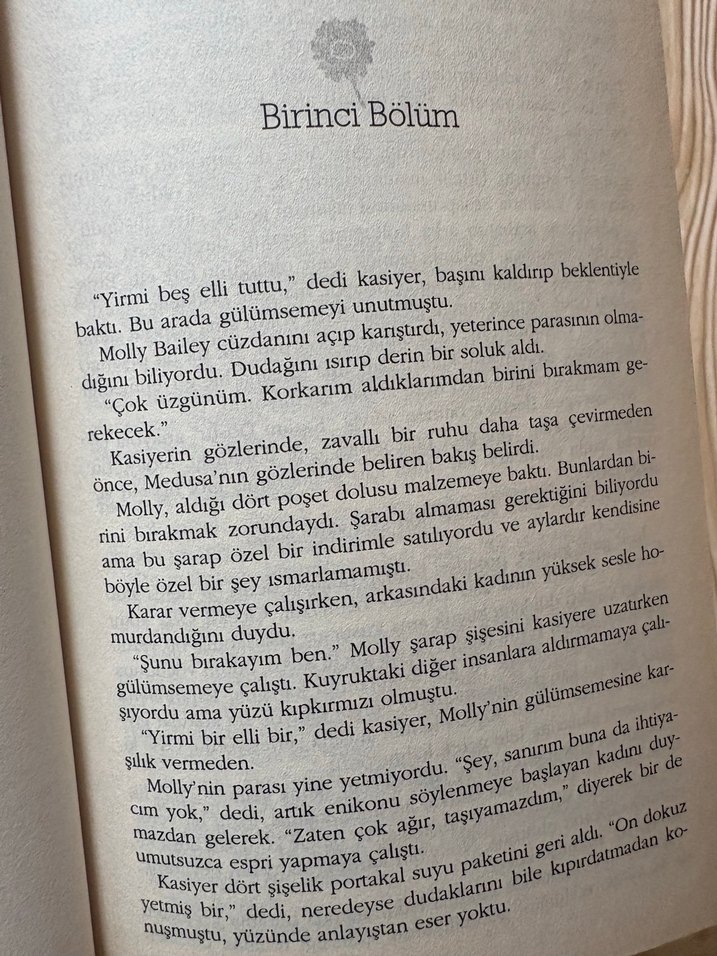 Olmaz Olsun Cüzdanımda Milyonlar - Victoria Conelly - Görsel 3