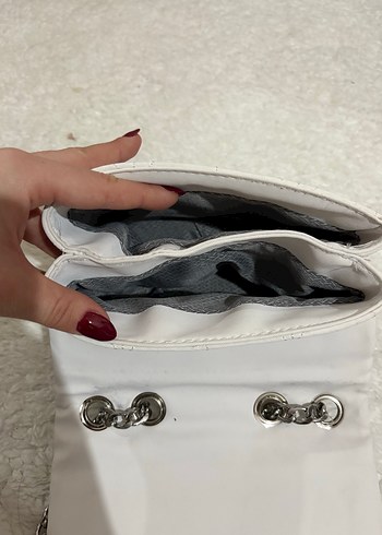 Beyaz Zincir Detaylı Deri Kadın Çanta - Görsel 2