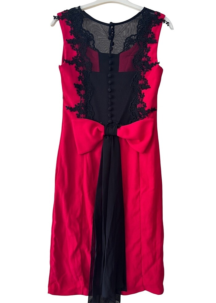 Kısa gece elbisesi - Görsel 2