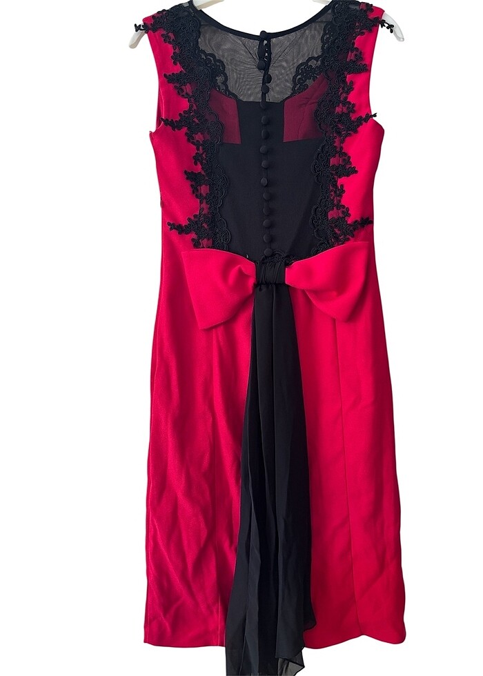 Kısa gece elbisesi - Görsel 3