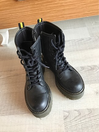 Pelinin ayakkabısı bot