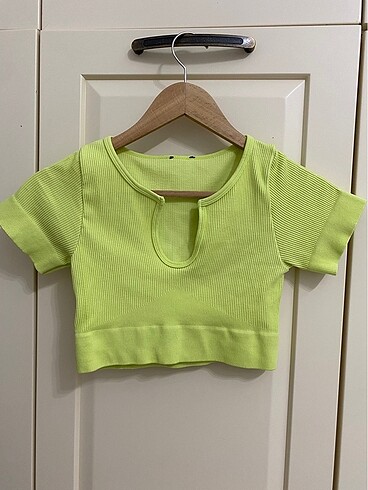 YEŞİL CROP T-SHIRT