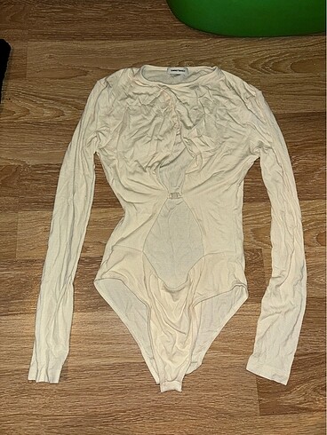 Dekolteli body