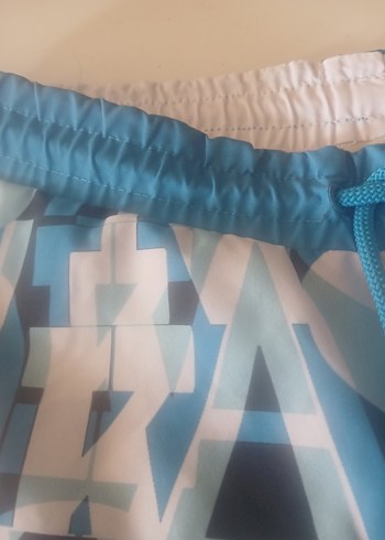 LC Waikiki Renkli Baskılı Erkek Mini Şort