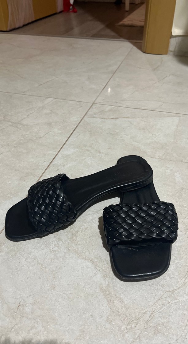 Kadın Siyah Örgü Bantlı Terlik - Görsel 2