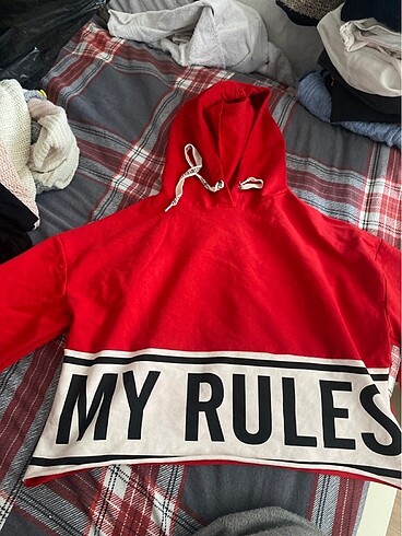 sweatshirt