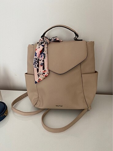 Nine west sırt çantası