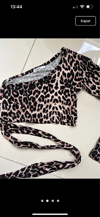 Urban Outfitters Subdued leopar tek kollu crop bluz