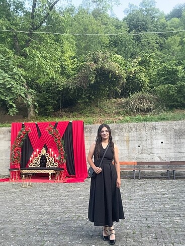 Siyah elbise