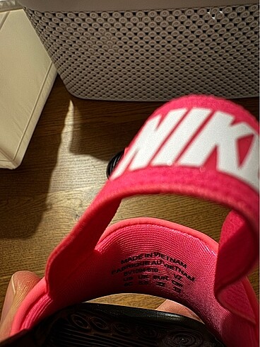 22 Beden Nike kız çocuk terlik 22 numara
