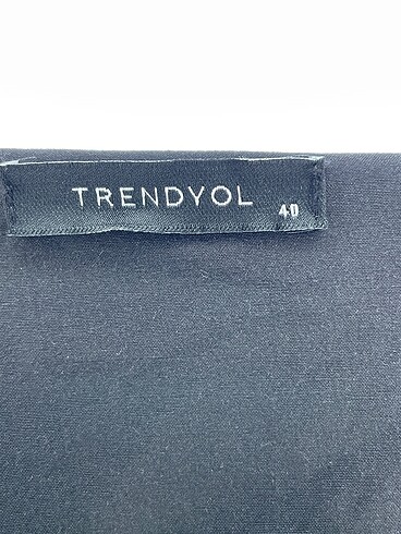 40 Beden siyah Renk Trendyol & Milla Bluz %70 İndirimli.