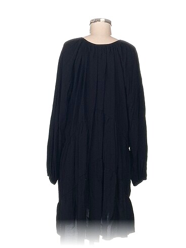 xl Beden H&M Kısa Elbise %70 İndirimli.