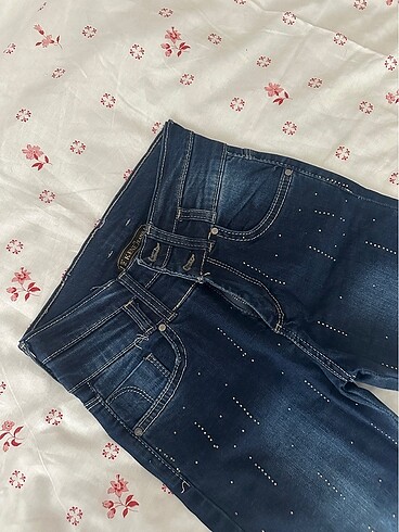 26 Beden lacivert Renk Taşlı jean