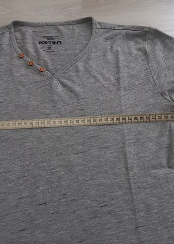 Düğmeli Gri V Yaka Erkek Tişört - Görsel 6