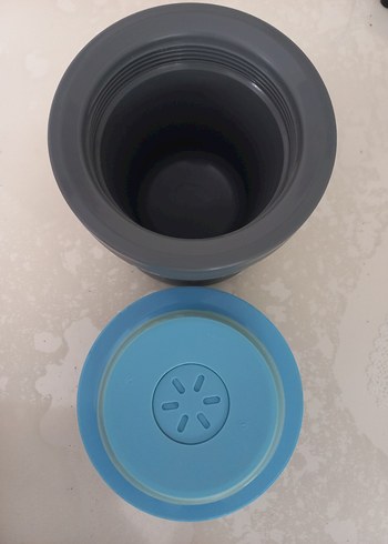 Mavi Kapaklı Gri Tupperware termos - Görsel 3