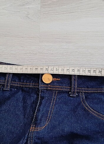 38 Beden BERSHKA bayan kot pantolon.