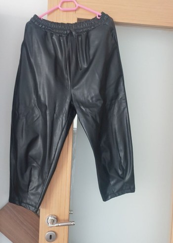 Siyah Deri Beli Kuşaklı Rahat Kesim Pantolon - Görsel 2