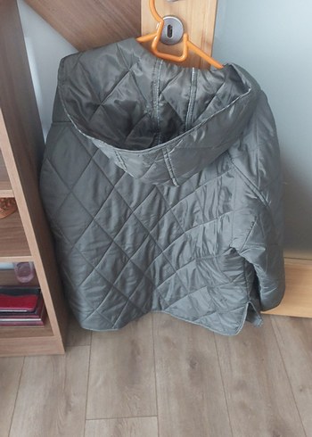 Düğmeli Kadın Uzun Kollu haki kapsonlu kapitoneCeket - Görsel 4