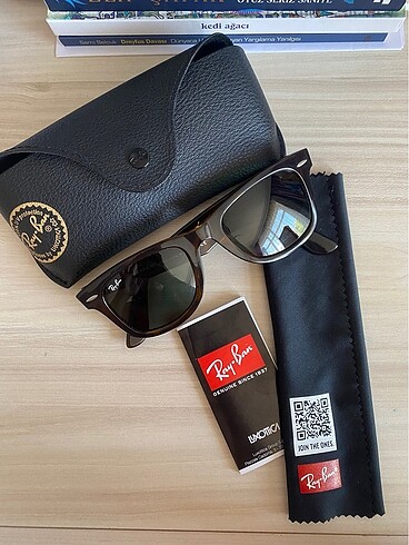 RayBan Wayfarer Güneş Gözlüğü