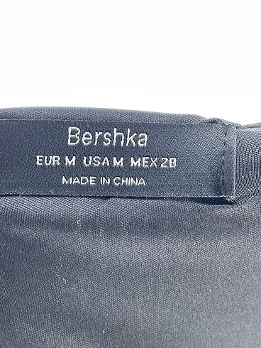 m Beden siyah Renk Bershka Bluz %70 İndirimli.