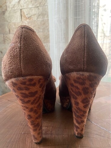37 Beden Leopar sevenler burada mı ?