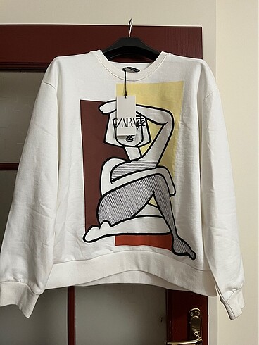 Zara Sweatshırt