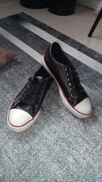 Siyah Converse 