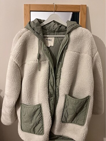 Pull and Bear Mont