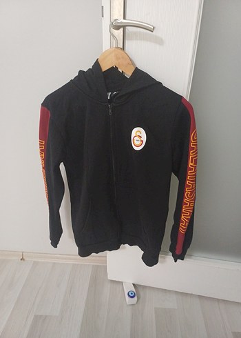 Erkek Çocuk Siyah Kapüşonlu Fermuarlı Sweatshirt