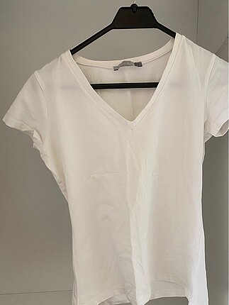 Koton beyaz V yaka tişört